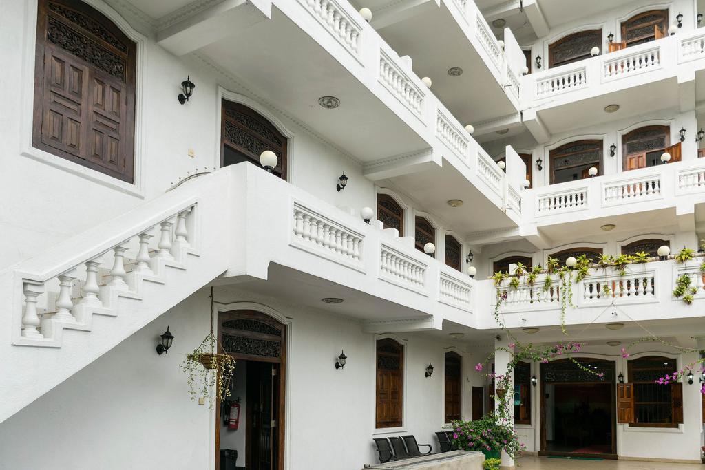 Apartmán Dew Grand Regency Bataduwa Exteriér fotografie